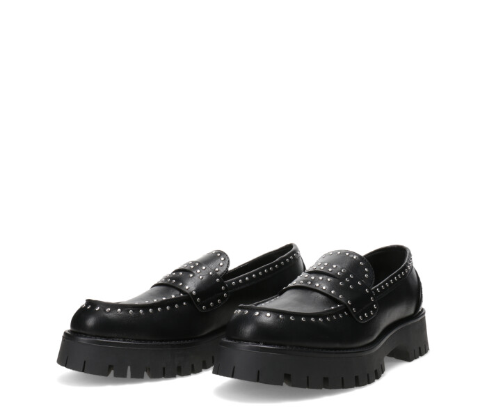 Zapato mocasin KANU con tachas Black/Silver