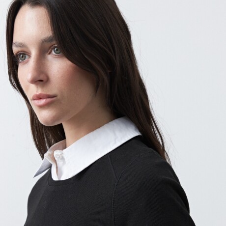 REMERA LUNS Negro