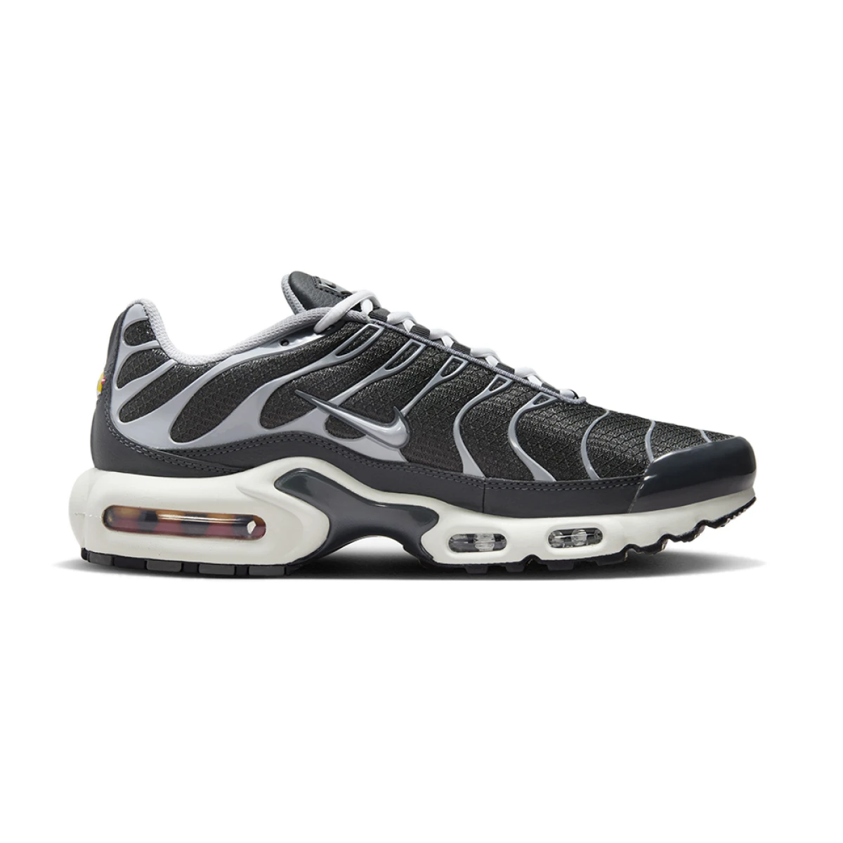 NIKE AIR MAX PLUS - Black 