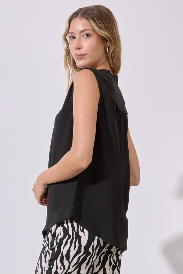 Blusa Escote V NEGRO