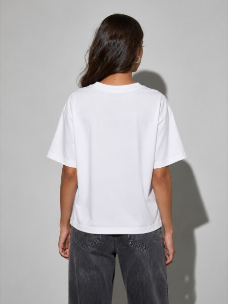 REMERA DENA TEXT VARIANTE 3