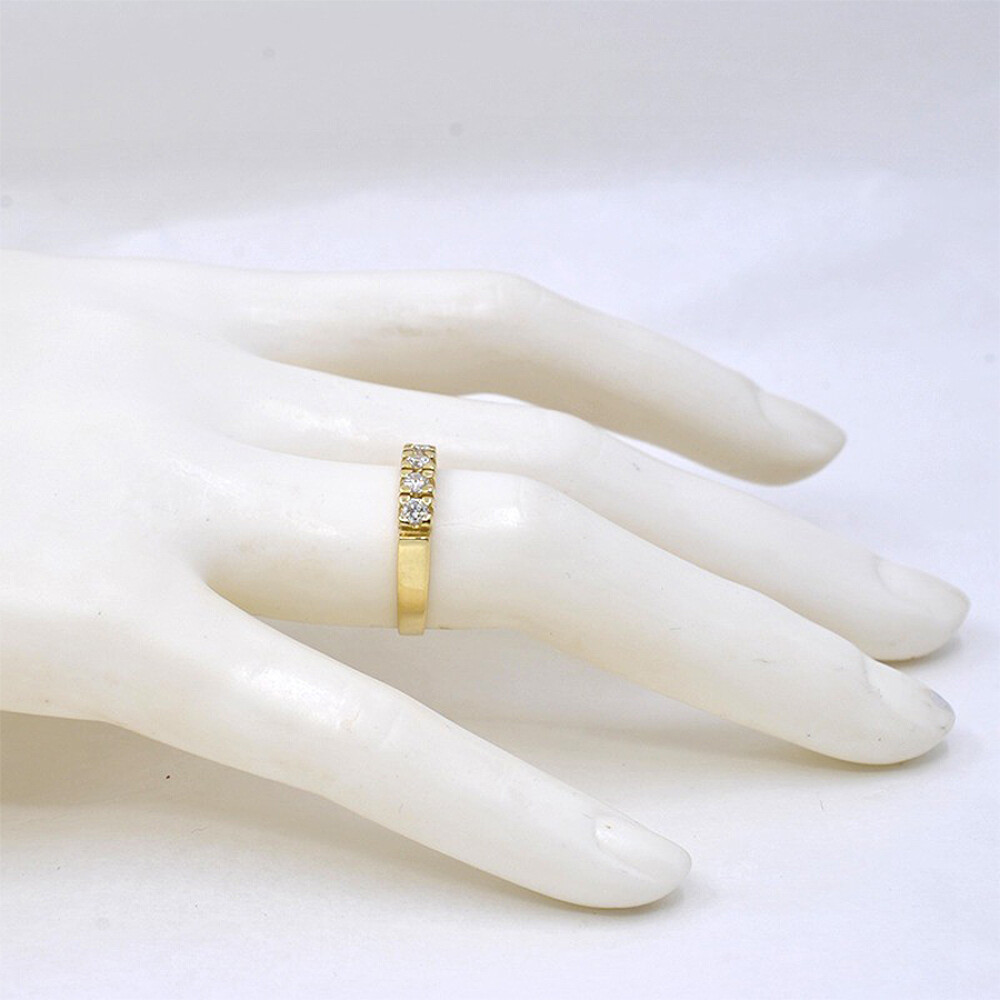 Anillo En Oro 18K Con Brillantes Anillo En Oro 18K Con Brillantes