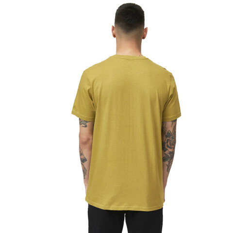 REMERA RESORT TECHNICA Yellow