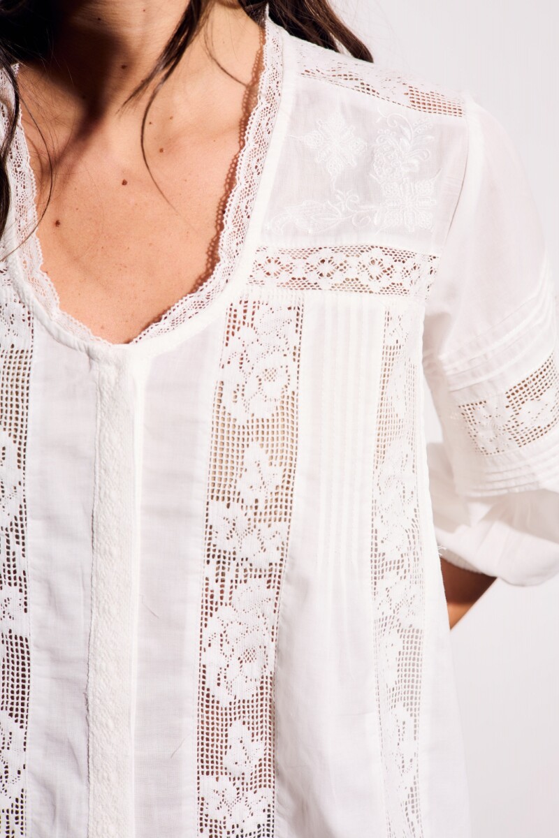 Blusa Encaje Bordados Nacar