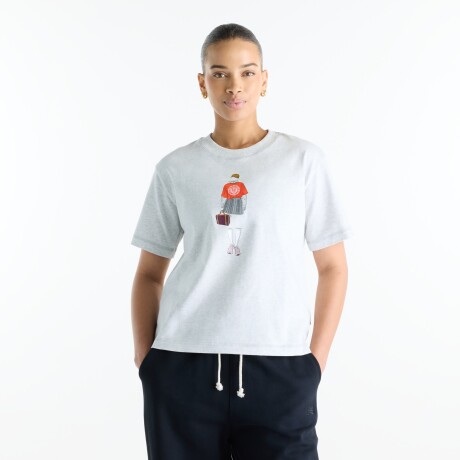 Remera New Balance de Dama - Varsity - WT62K2W4AHH GREY