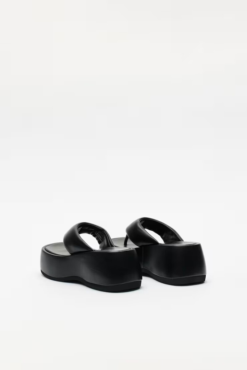 SANDALIA CRYBABY Negro