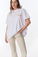 Remera Flowers Club Silla