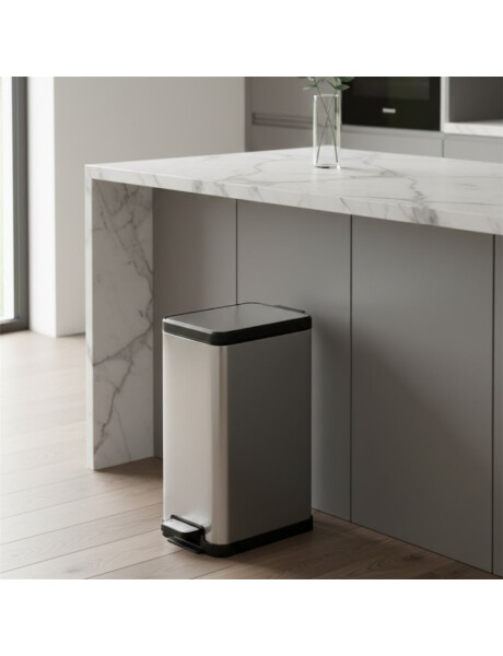 PAPELERA RECT. 18L C/PEDAL ACERO INOX MATE PAPELERA RECT. 18L C/PEDAL ACERO INOX MATE