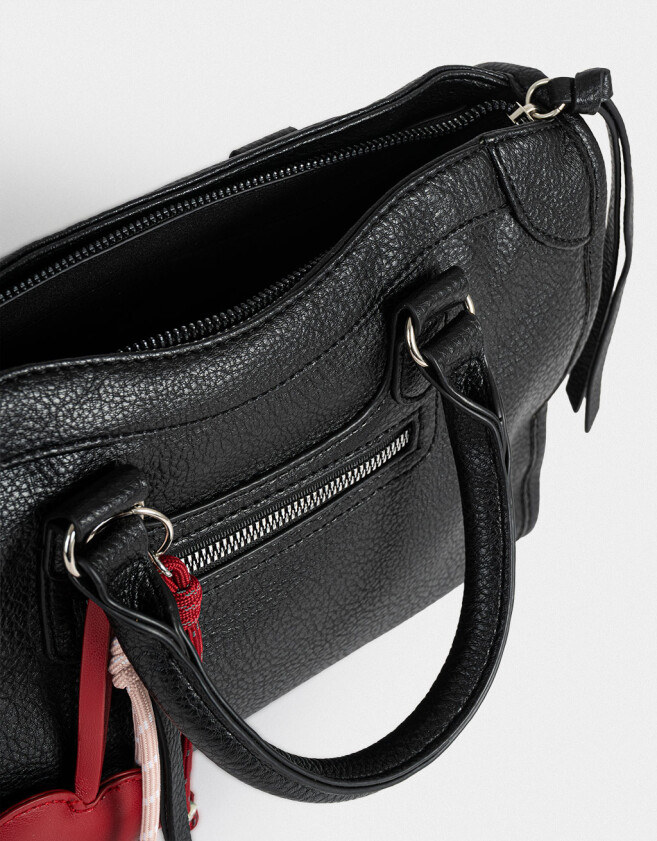 City Cartera City Con Charm - Negro