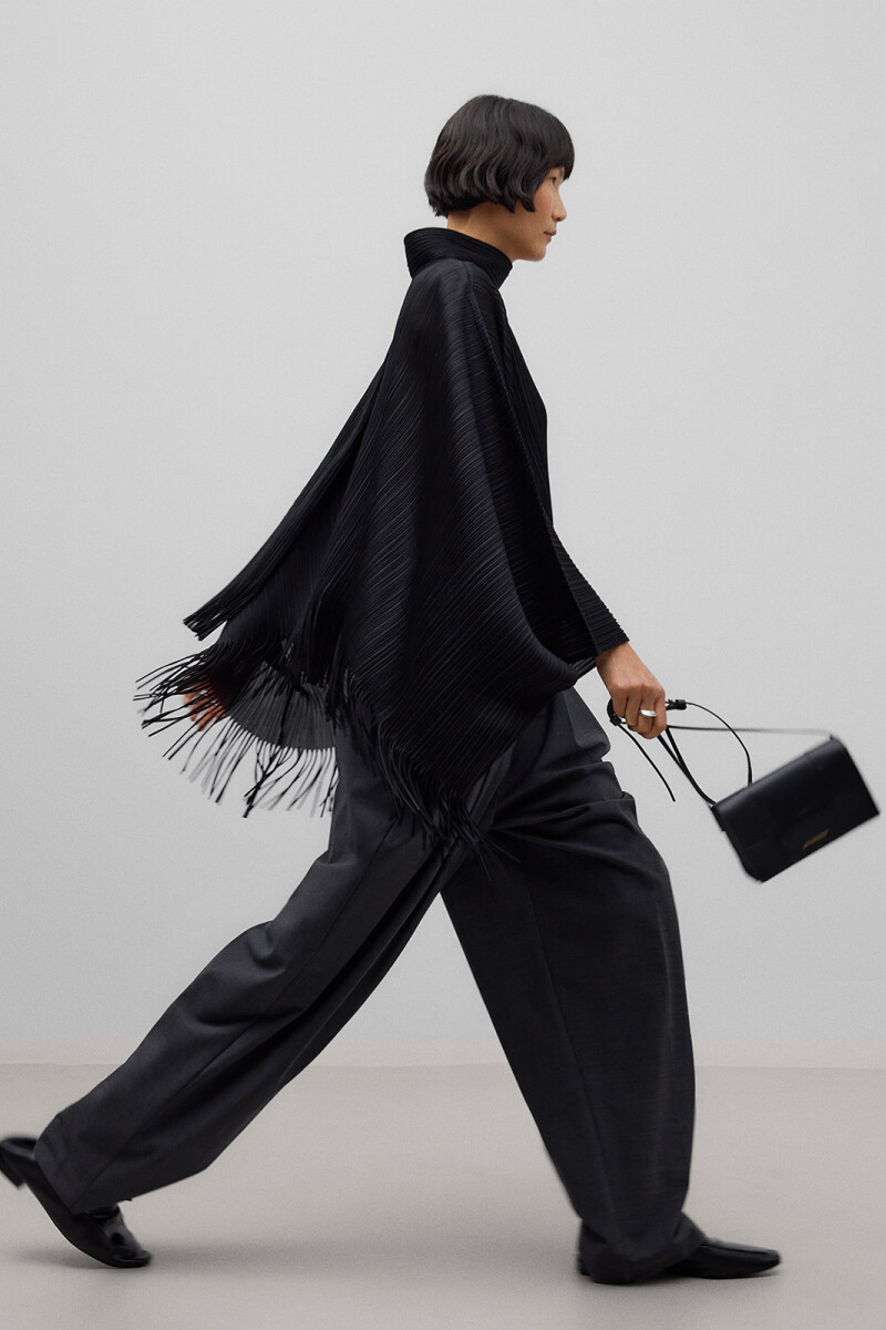 PONCHO TEJIDO Negro