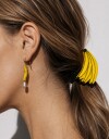 Aros Colgantes Cortos Color Aros Asimétricos Bananas Y Frutillas - Dorado