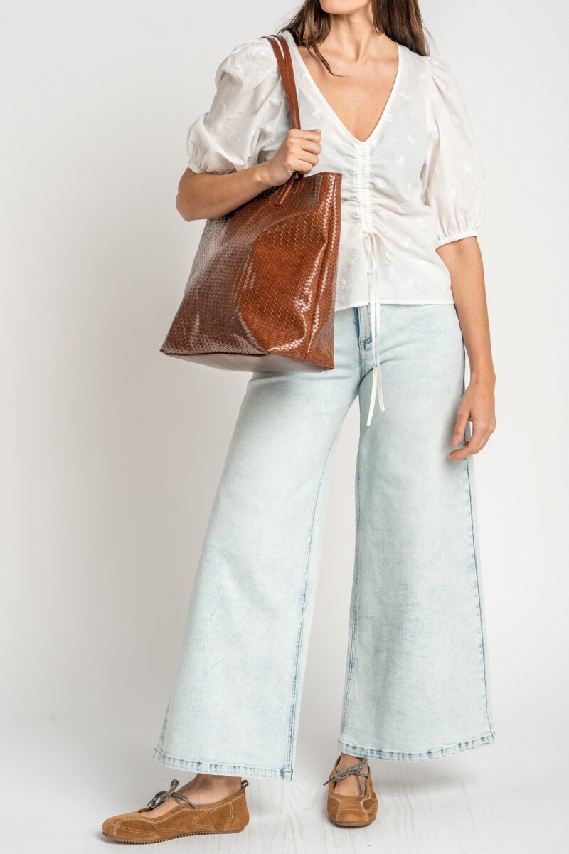 Travel Bag Trenzada Cuero Vegano Whisky