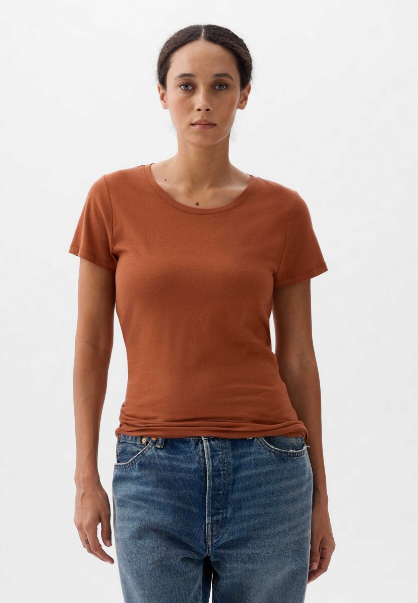 Remera Cuello Redondo Manga Corta Mujer - Baked Clay 18-1441 Tcx 