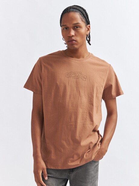 REMERA EZE MARRON