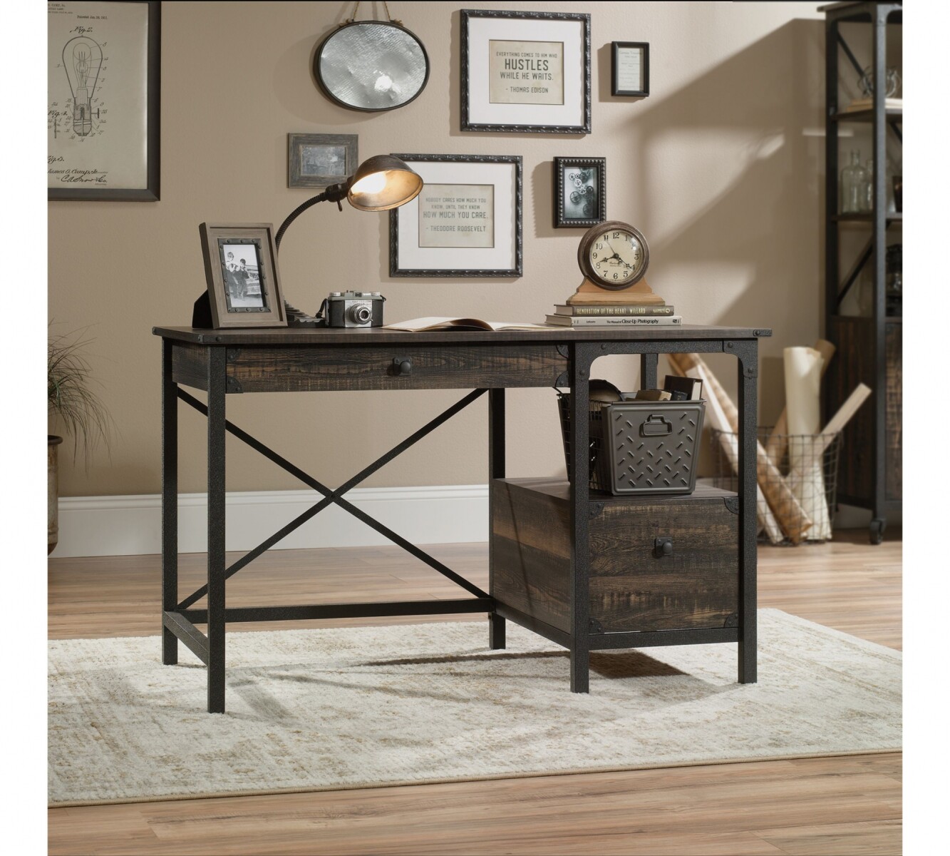 Escritorio con Cajonera - Sauder - Linea Steel River 