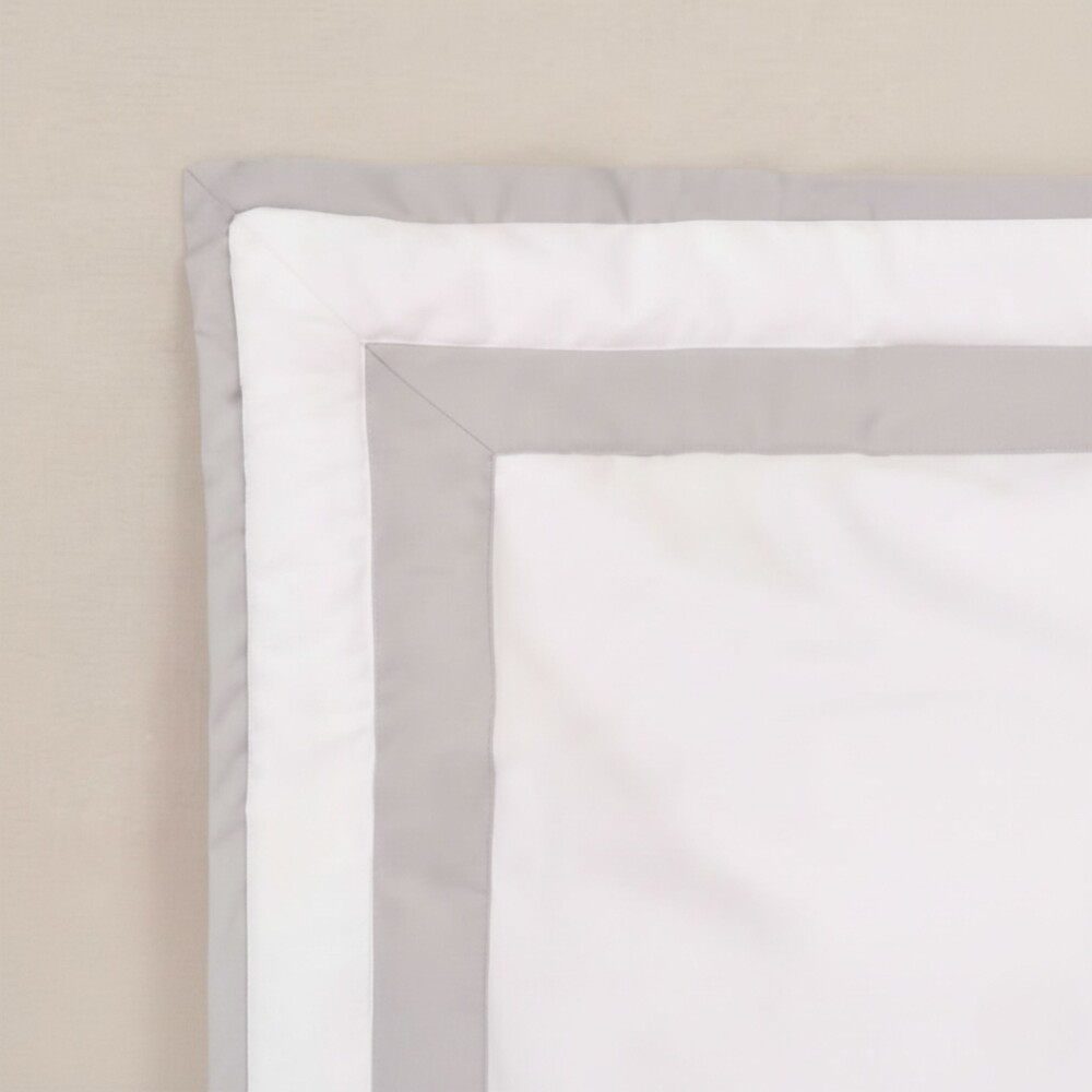 Acolchado 250x250 Finezza 400 hilos - Pilar Blanco y Gris