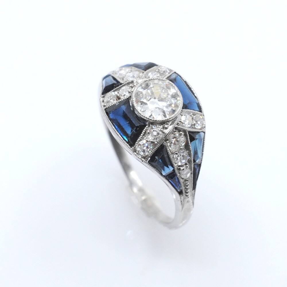 Anillo de platino brillantes, diamantes y zafiros sinteticos. Anillo de platino brillantes, diamantes y zafiros sinteticos.