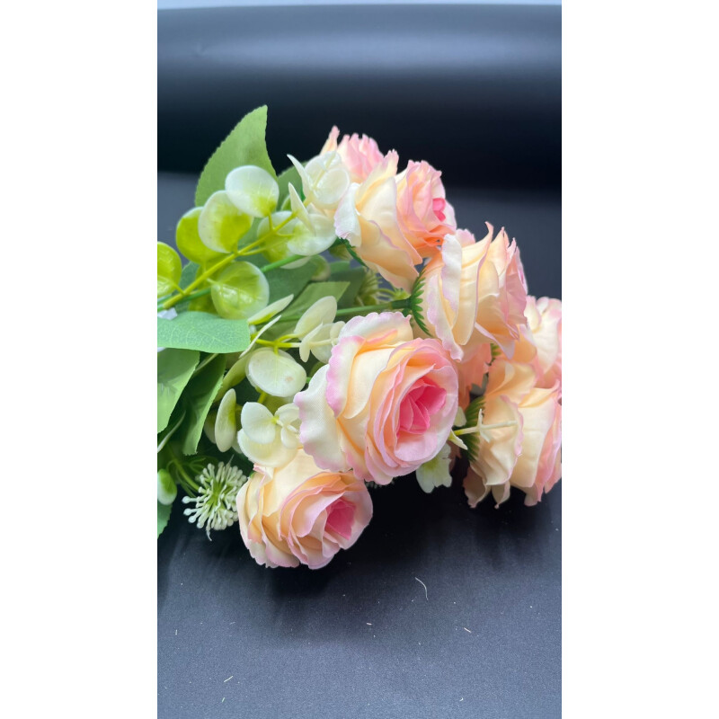 Ramo de Flores de Seda Blanca Rosa