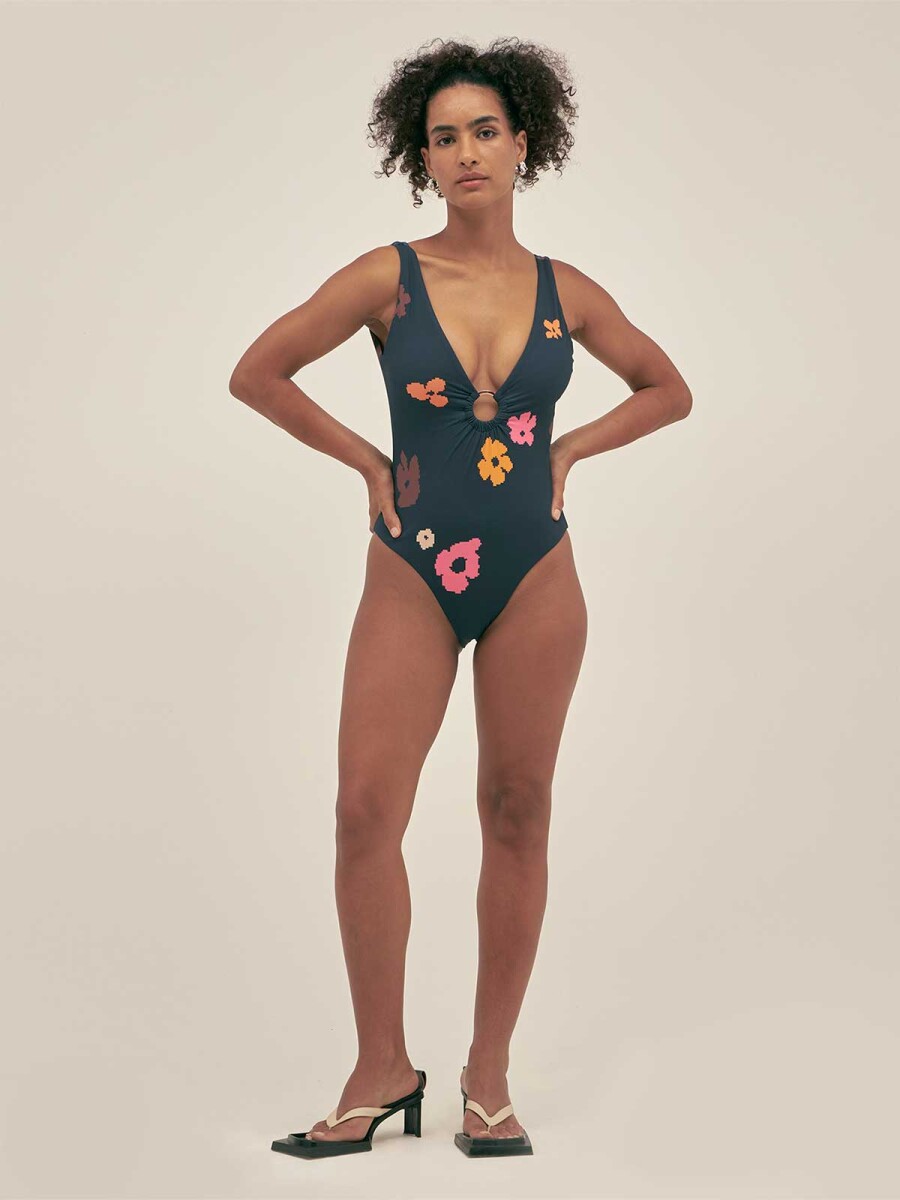 TALI ONE PIECE 