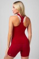 Polo Feather Tech+ Racerback Bividi Mujer Holly Berry