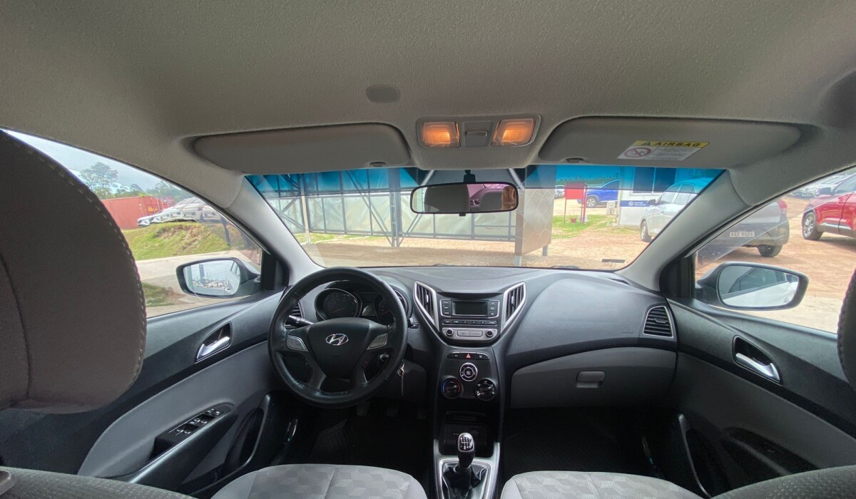 Hyundai HB20S 1,6 Comfort Plus - 2018 Hyundai HB20S 1,6 Comfort Plus - 2018