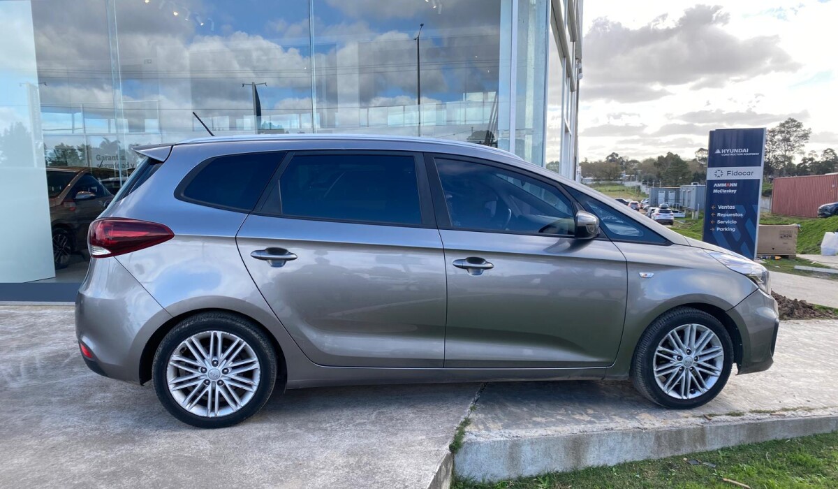 Kia Carens EX 2,0AT 7plz - 2018 Kia Carens EX 2,0AT 7plz - 2018