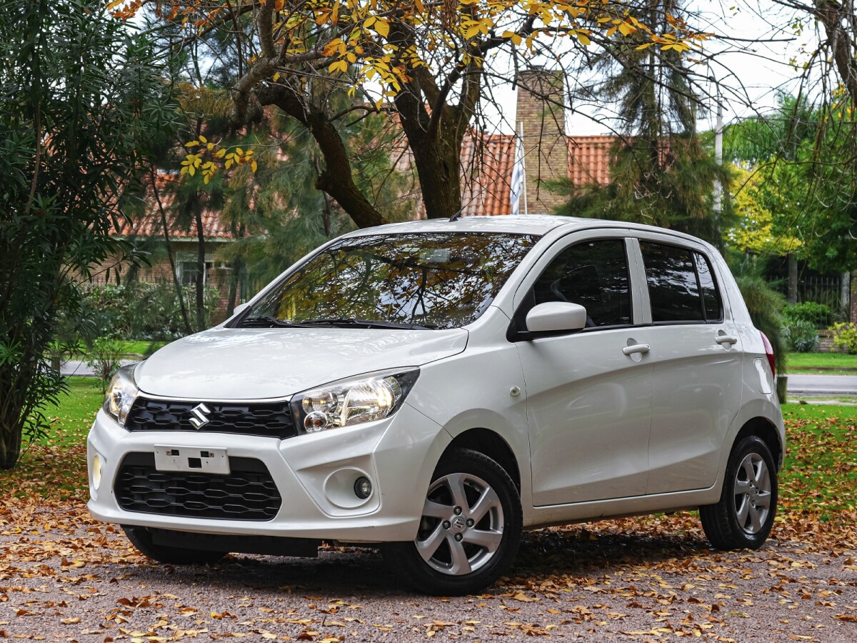Suzuki Celerio 1.0 GL con Ficha Oficial | Permuta / Financia Suzuki Celerio 1.0 GL con Ficha Oficial | Permuta / Financia