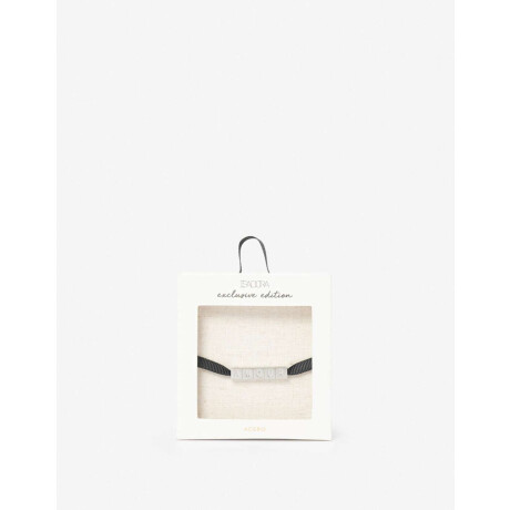 Pulsera De Acero Con Dijes Cúbicos Plateado