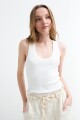 Top tejido escote geometrico BLANCO