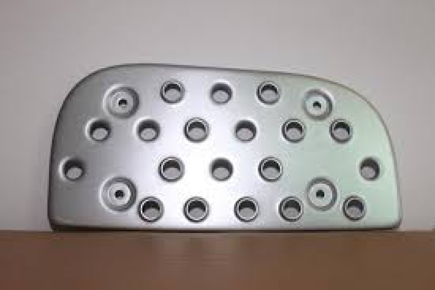 ACCESORIO EXTERIOR FOTON ESCALON DEL MEDIO CABINA LADO DERECHO AUMAN - 