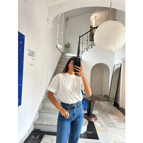 Camiseta Pouli White