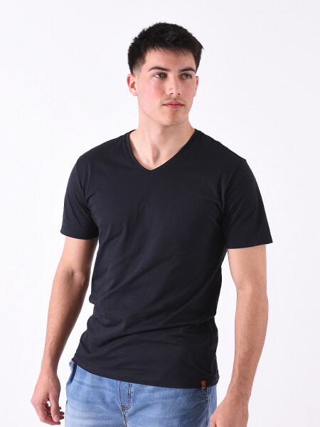 REMERA VALENTIN NEGRO