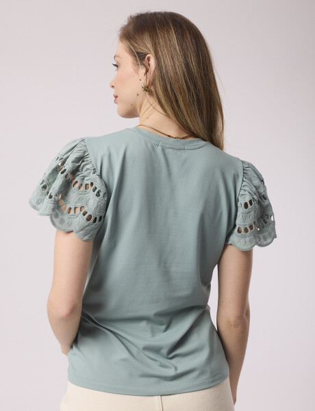 T-shirt m/c con volado verde