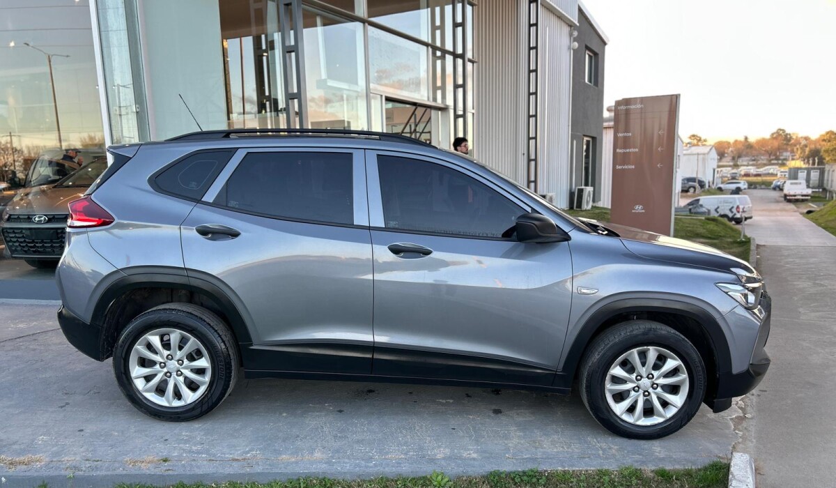 Chevrolet Tracker 1.2 LS MT 2022 Chevrolet Tracker 1.2 LS MT 2022