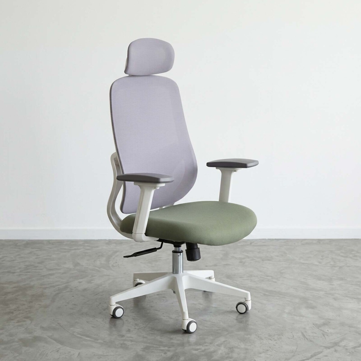 SILLA DE OFICINA - MALLA BLANCO DAMASCO 