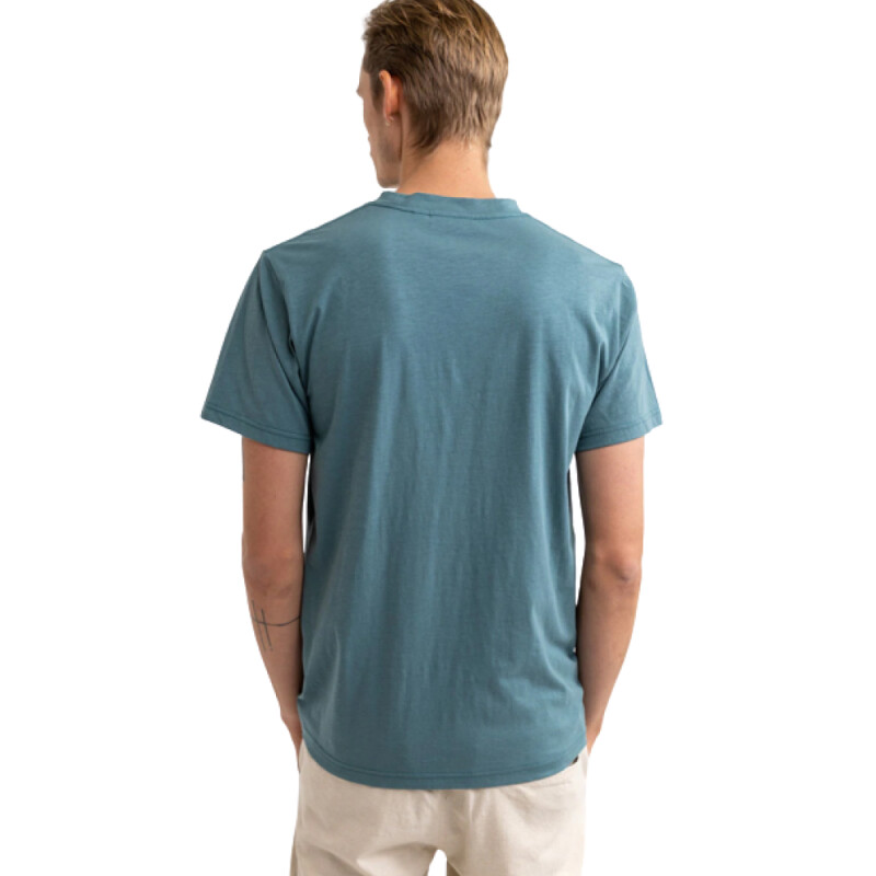 Remera MC Rhythm Embroidered Pocket - Teal Remera MC Rhythm Embroidered Pocket - Teal