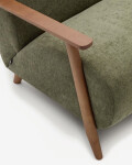 Butaca Meghan de chenilla de chenilla verde y madera maciza de fresno con acabado nogal FSC Mix Credit