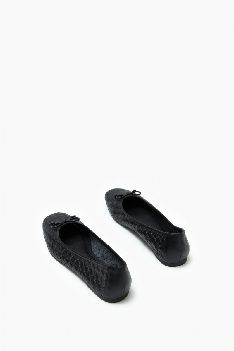 Ballerina Cassia de cuero texturada negro