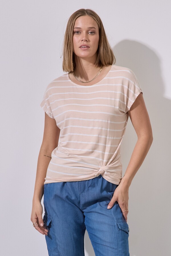 Remera Nudo BEIGE