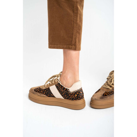 Zapatilla Animal Print Cuero Cafe