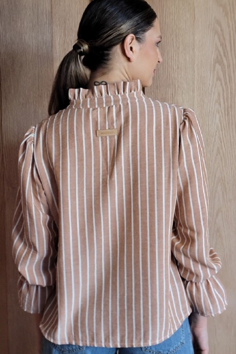 Blusa Copenhague Lino raya camel