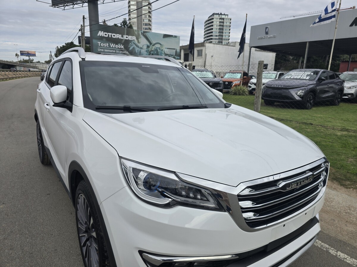 Jetour X70 Luxury 1.5T Extra Full | Permuta / Financia Jetour X70 Luxury 1.5T Extra Full | Permuta / Financia