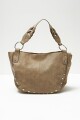 Cartera con tachas beige
