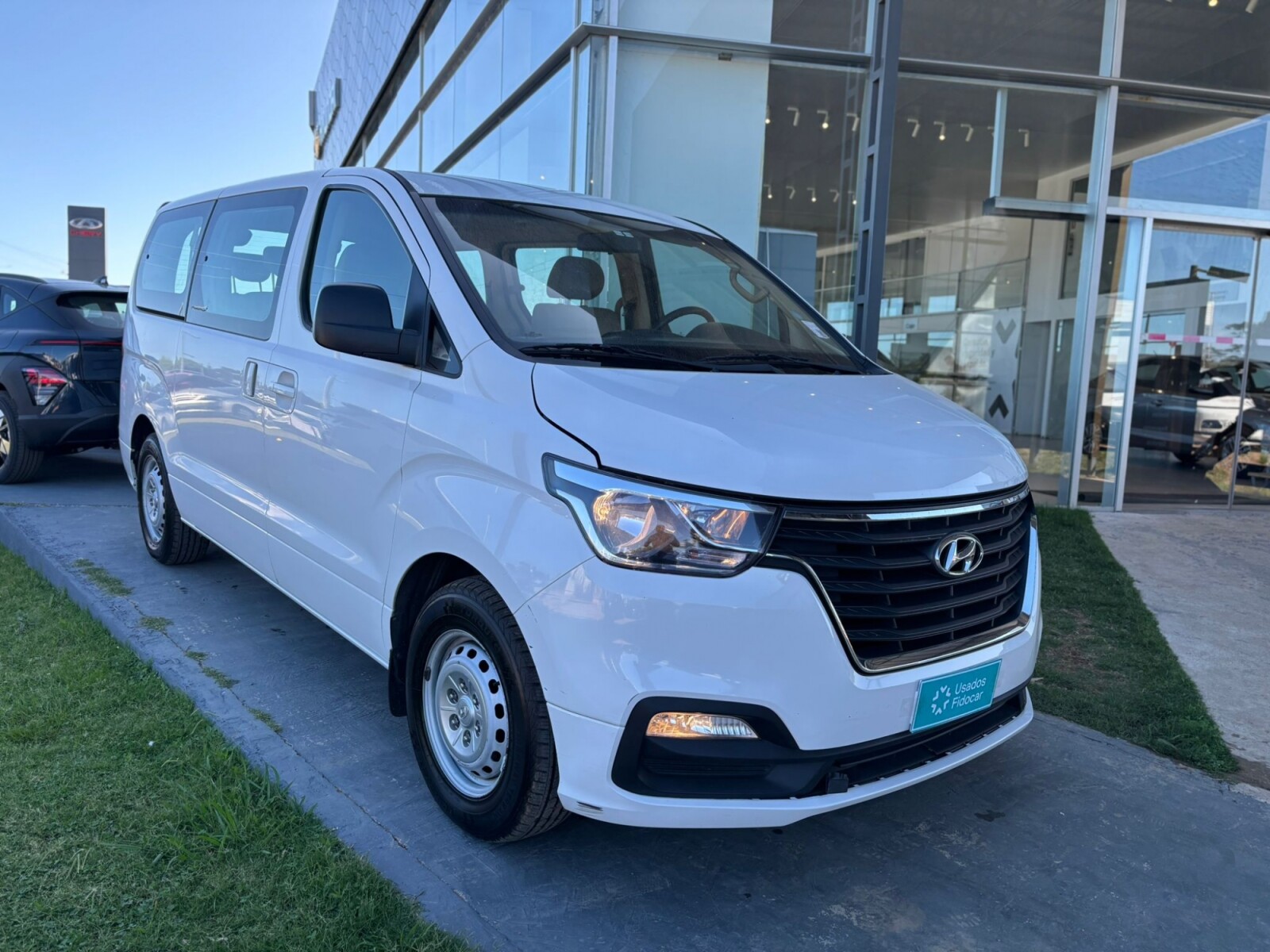 Hyundai H1 Mbus 9 Plz Nafta - 2019 (New) 