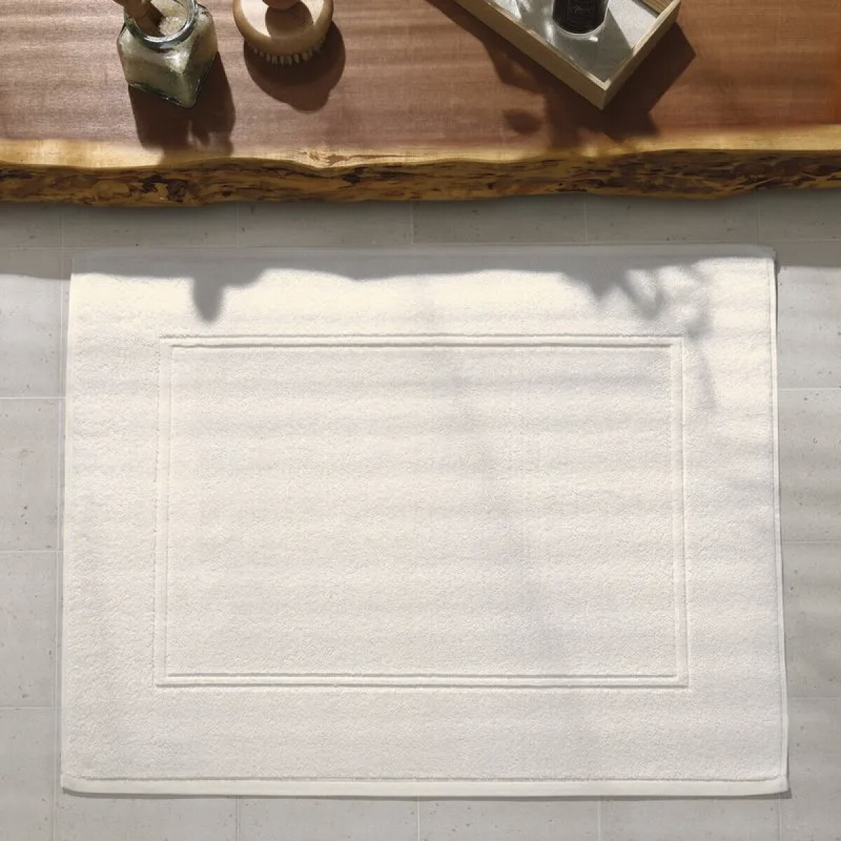 Toalla Piso Florencia Dohler 100% Algodón 50 x 70 cm - CREMA 