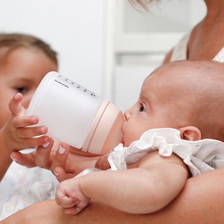 Mamadera Anticólico Suavinex Zero.Zeroᵀᴹ Bebés +0 Meses 180Ml Rosa