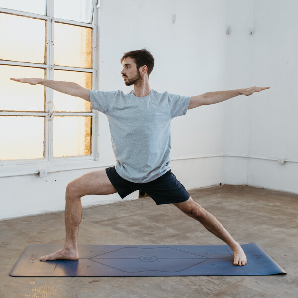 Yoga Mat Sukha Superior Con Alineación 3mm Azul Marino
