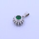 Colgante oro 18k blanco con esmeralda y brillantes. Colgante oro 18k blanco con esmeralda y brillantes.