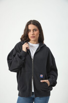CAMPERA BOXY PATCH NEGRO