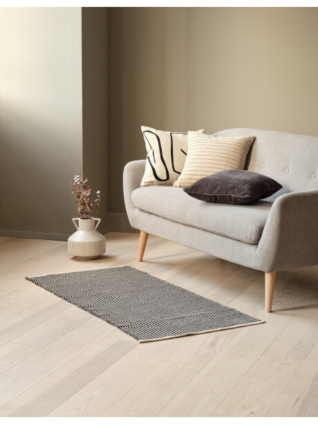 Almohadón HVITVEIS 45x45 crudo/negro Almohadón HVITVEIS 45x45 crudo/negro